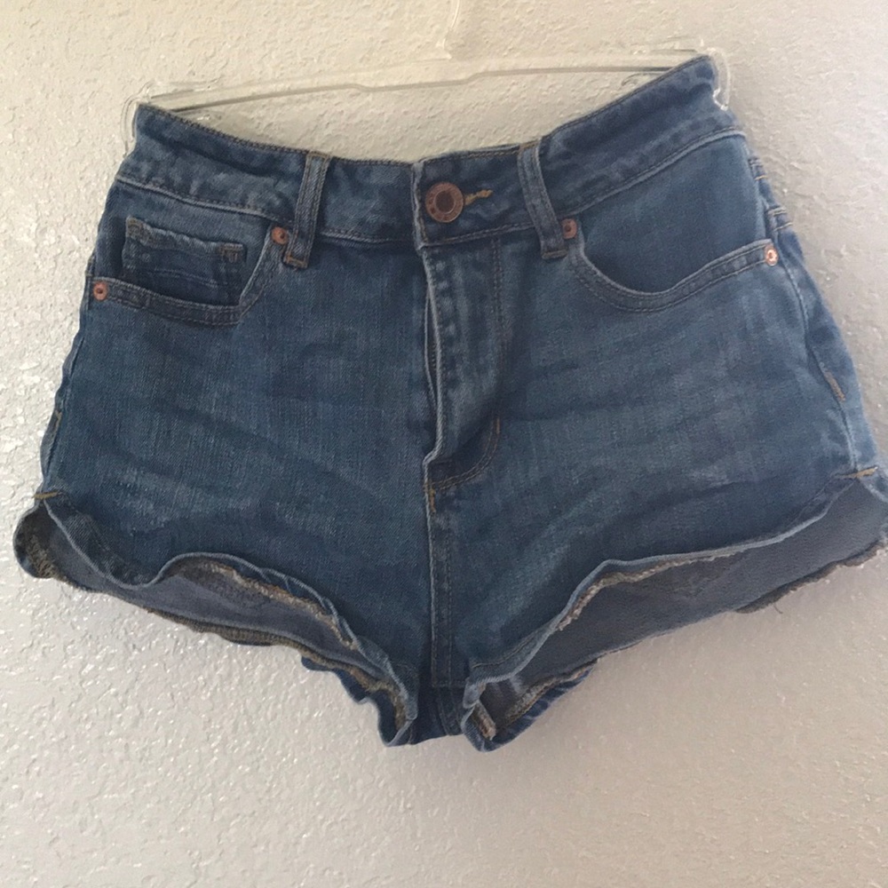 Kendall & Kylie high waisted shorts